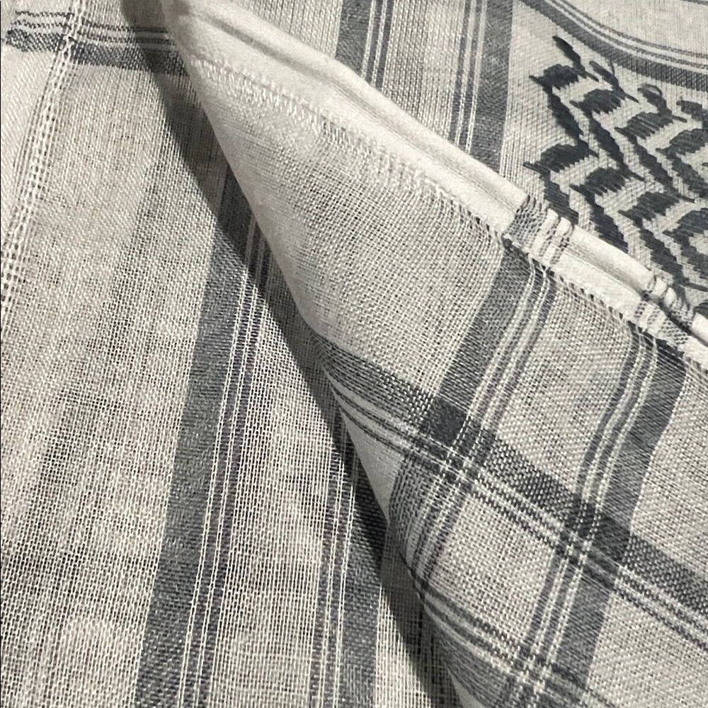 Authentic Kuwaiti Keffiyeh Scarf Silver Grey & White Lightweight Shemagh - Picture 5 of 5